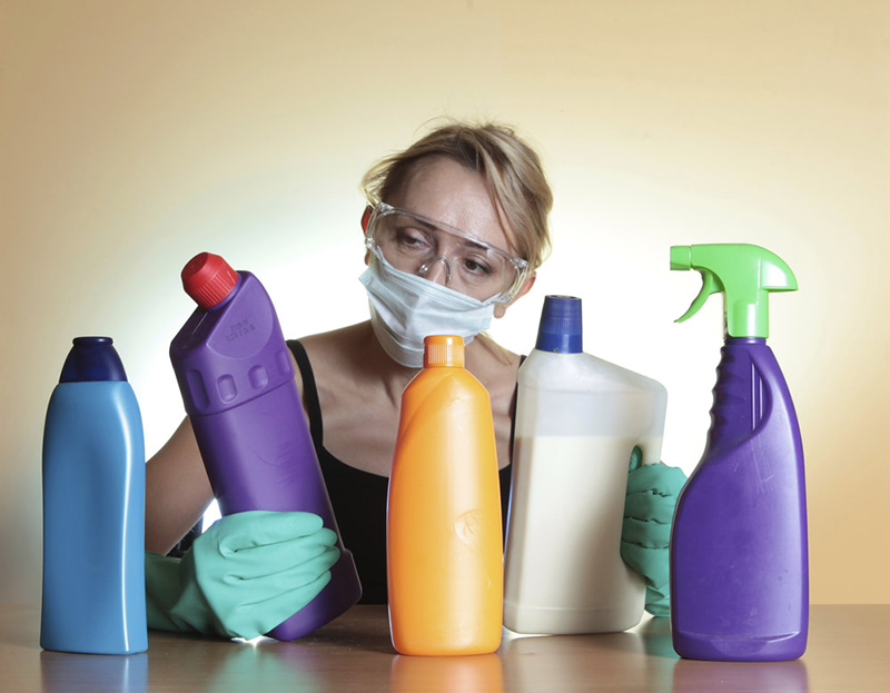 The Guide to Toxic and Non-Toxic Cleaning Products