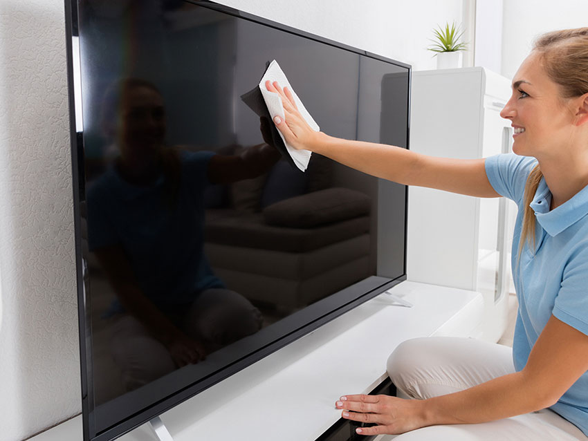 how to clean tv