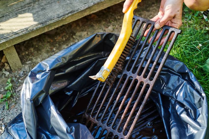 How To Clean a Grill Like a Pro