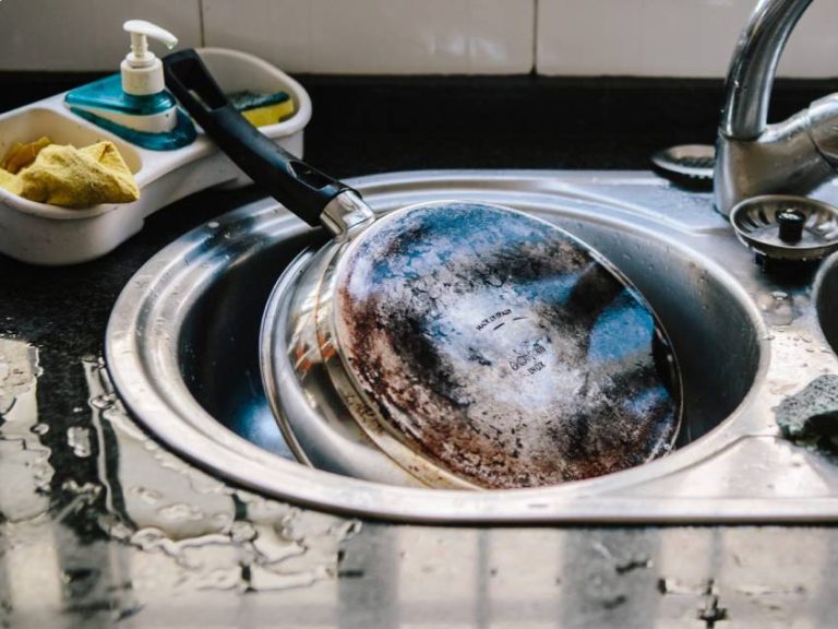 How To Clean Pots and Pans Like a Pro — Pro Housekeepers