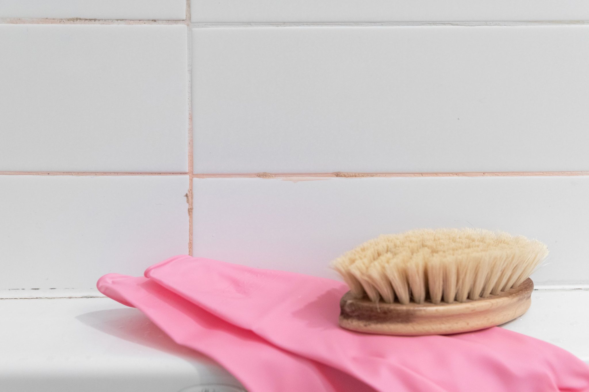 how to get rid of pink mold in shower