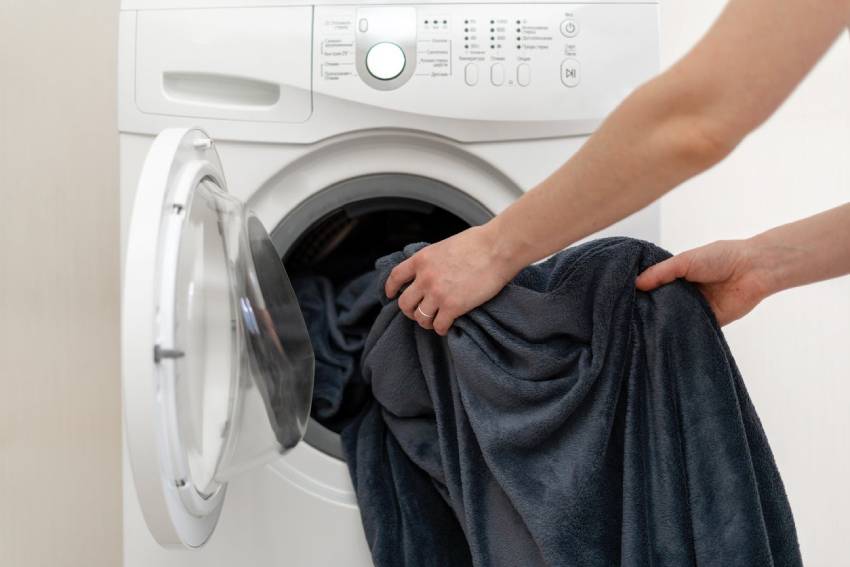 how to clean weighted blanket in washing machine