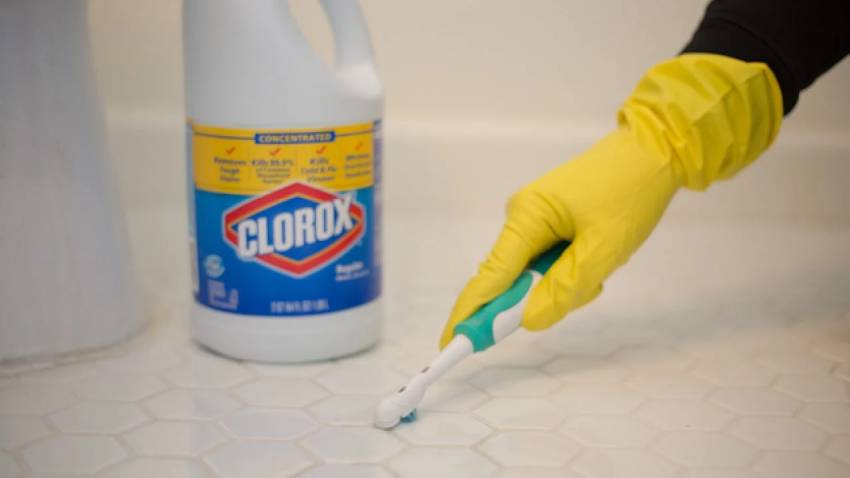 how to clean floor tile with bleach