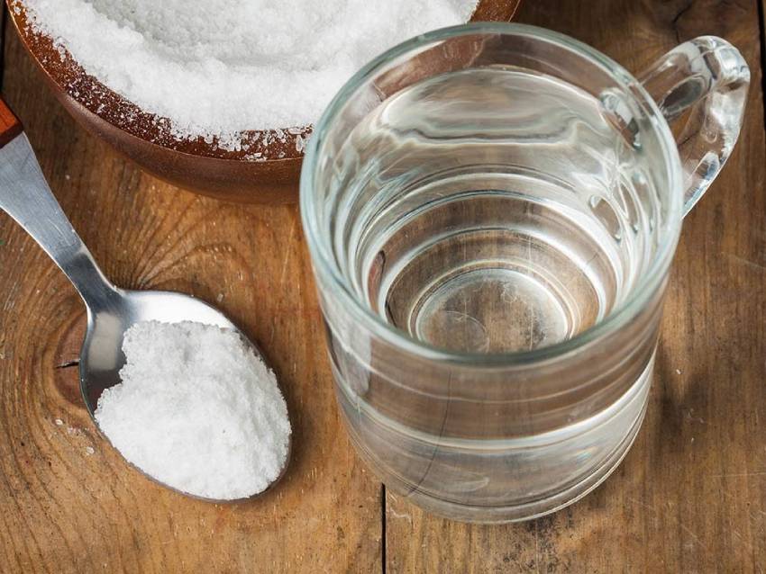 how to get rid of blood stains with cold salt water