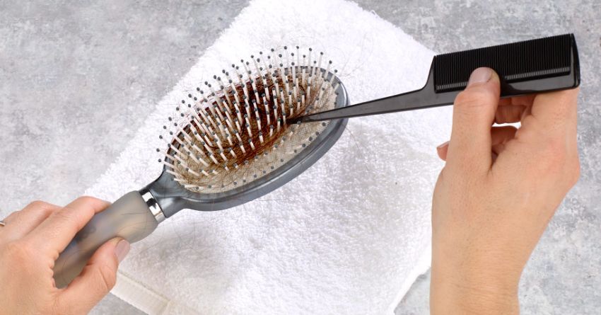 Our Best Tips & Tricks For Cleaning Your Hair Brush