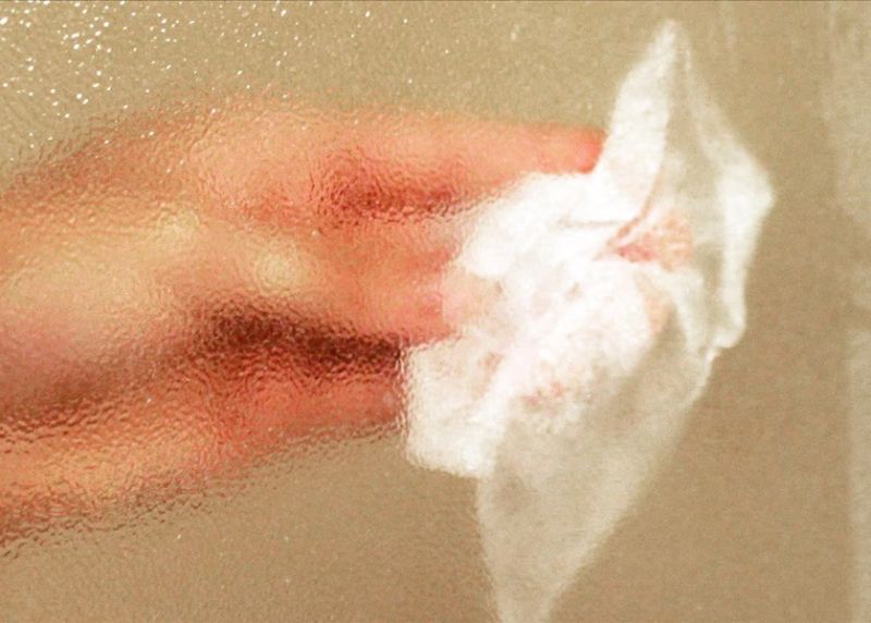 how to clean glass shower doors with dryer sheets