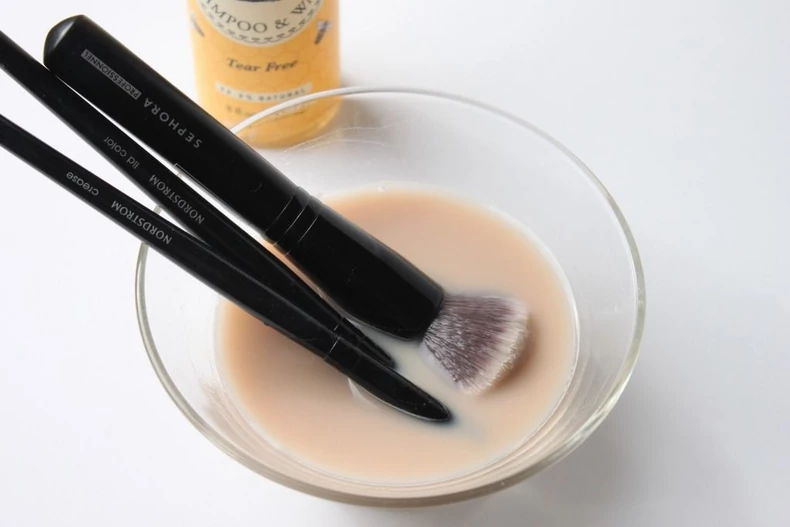 best products for cleaning makeup brushes