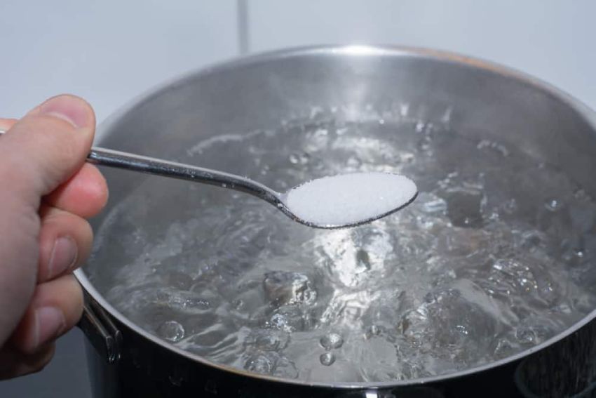 boiling-salt-for-cleaning-stainless-steel-pans-and-cookware