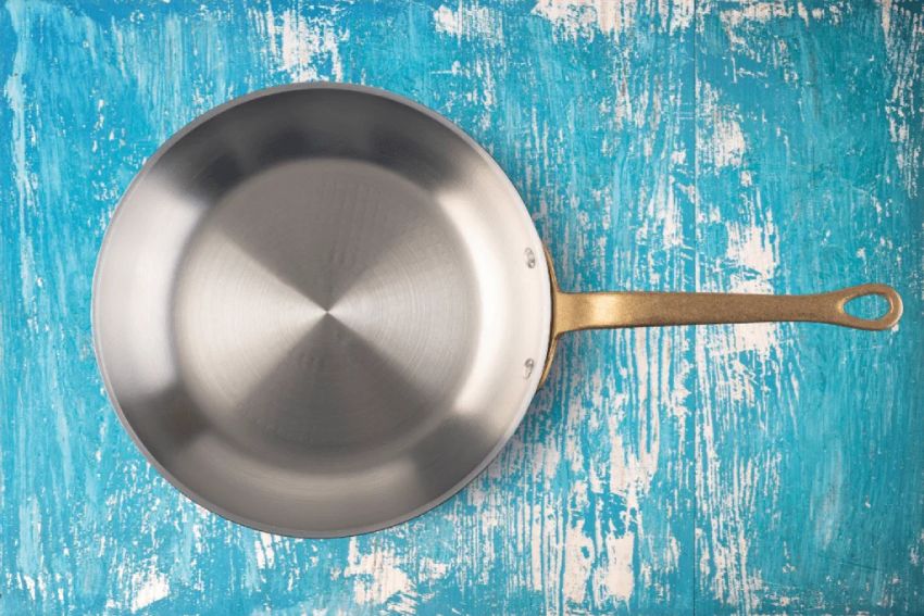 cleaning_steel_pans_pots